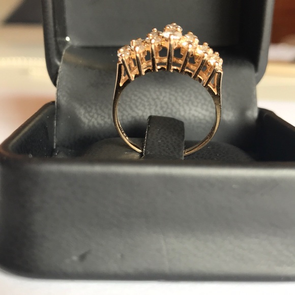 14K Solid Gold Diamond Ring 8.5 - Picture 2 of 7